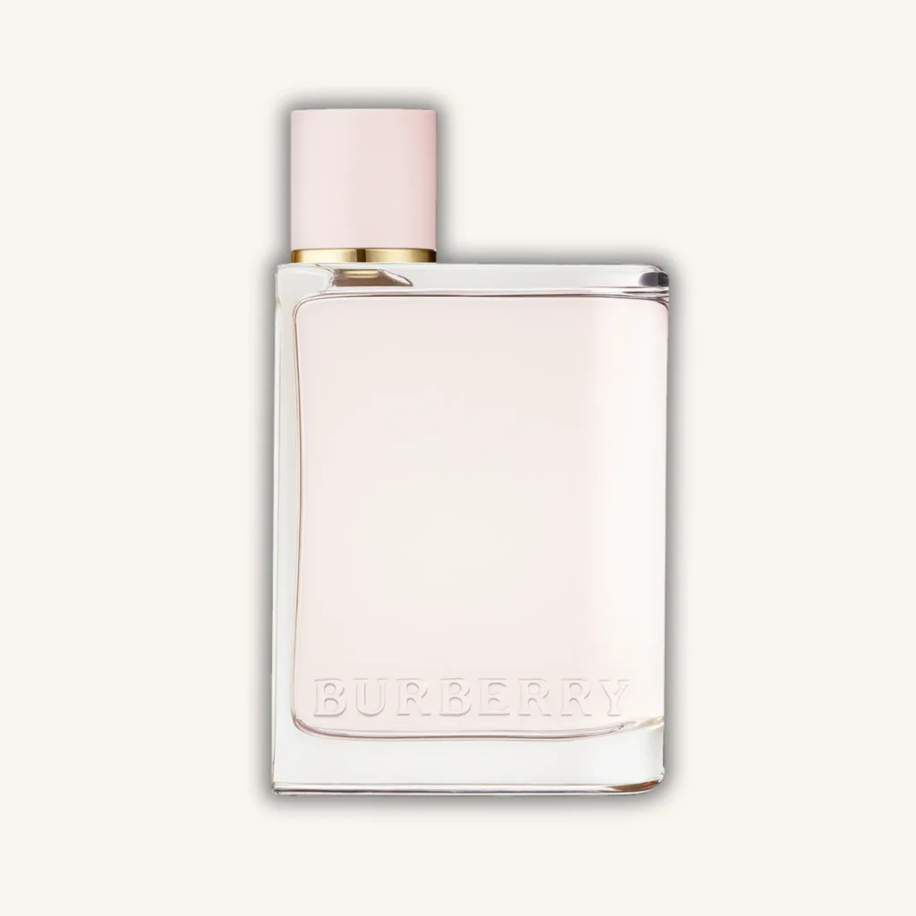 Botella de Burberry Her EDP con diseño elegante en color rosa claro, perfume femenino de fragancia afrutada.